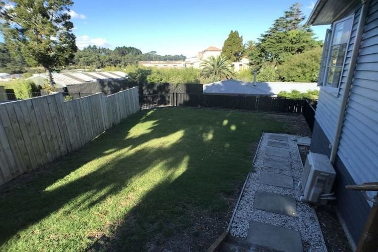 Photo of property in 379a West Coast Road, Glen Eden, Auckland, 0602
