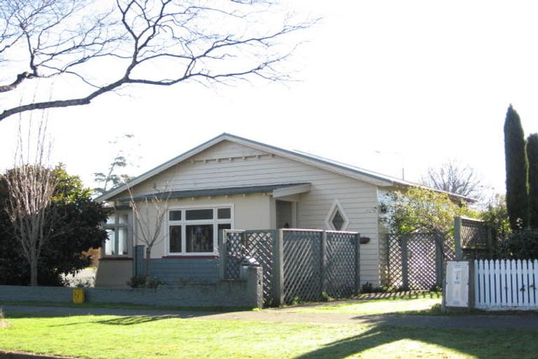 Photo of property in 2 Bourke Street, Windsor, Invercargill, 9810