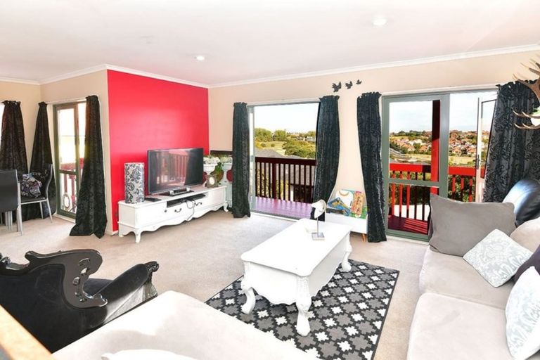 Photo of property in 30 Midshipman Court, Gulf Harbour, Whangaparaoa, 0930