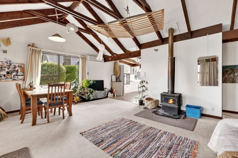 Photo of property in 229 Beacon Point Road, Wanaka, 9305