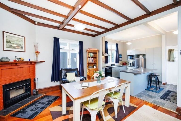 Photo of property in 8 Burns Avenue, Takaro, Palmerston North, 4412