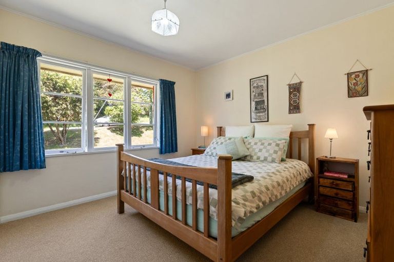 Photo of property in 61 Ranui Terrace, Tawa, Wellington, 5028