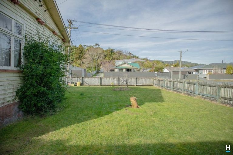 Photo of property in 11 Geraldine Street, Greymouth, 7805