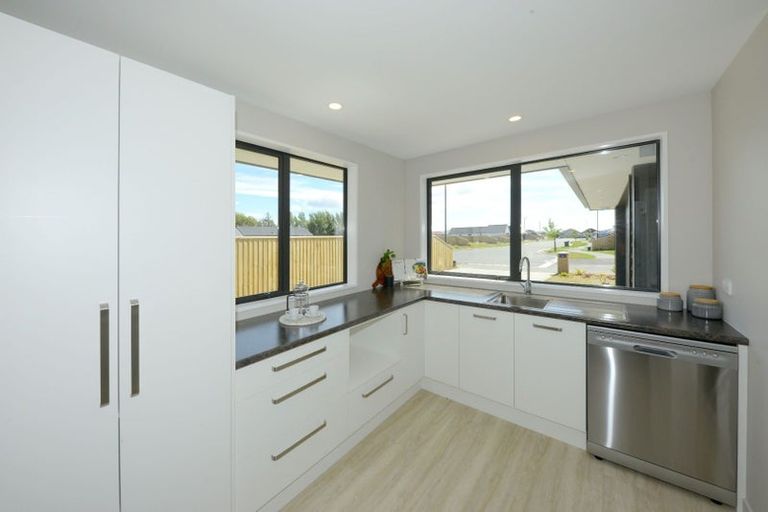 Photo of property in 19 Helen Place, Halswell, Christchurch, 8025