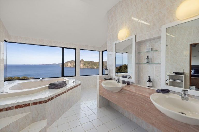 Photo of property in 1025 Taupo Bay Road, Taupo Bay, Mangonui, 0494