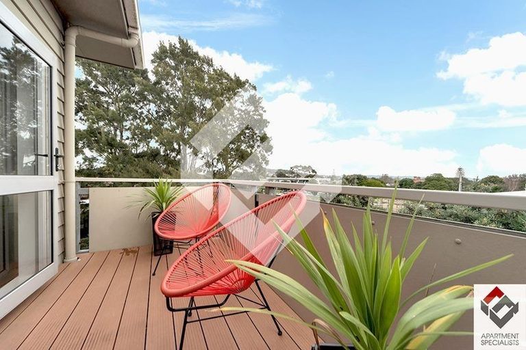 Photo of property in 325/26 Morningside Drive, Morningside, Auckland, 1025