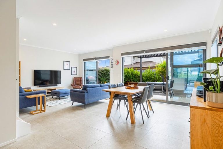 Photo of property in 59 Kopuru Road, Whenuapai, Auckland, 0618