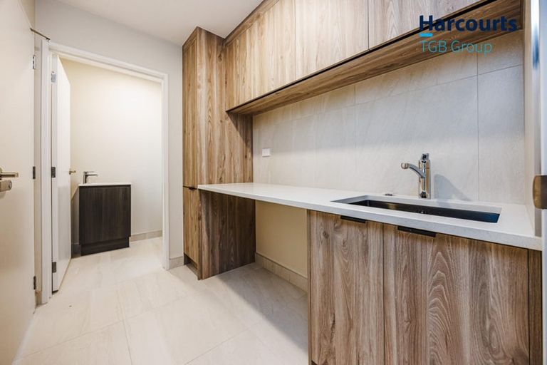 Photo of property in 18 Aeronautic Road, Takanini, 2112