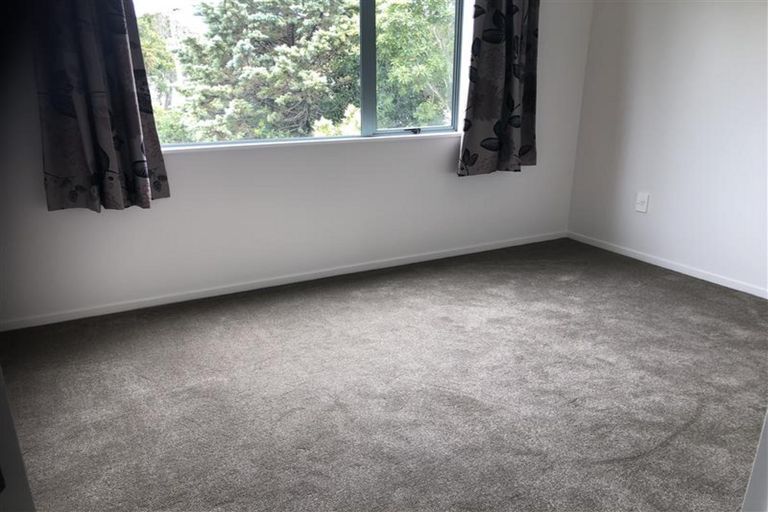 Photo of property in 1 Kona Crescent, Henderson, Auckland, 0610