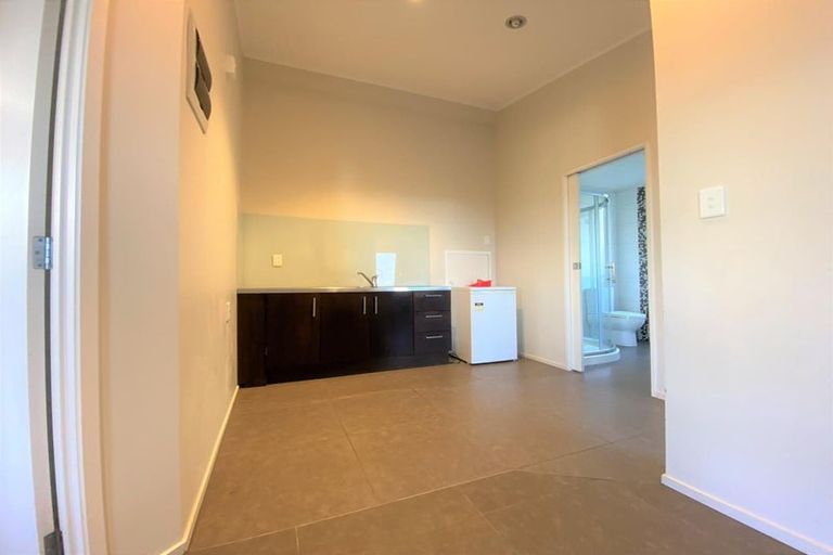 Photo of property in 152 Weatherly Road, Torbay, Auckland, 0630