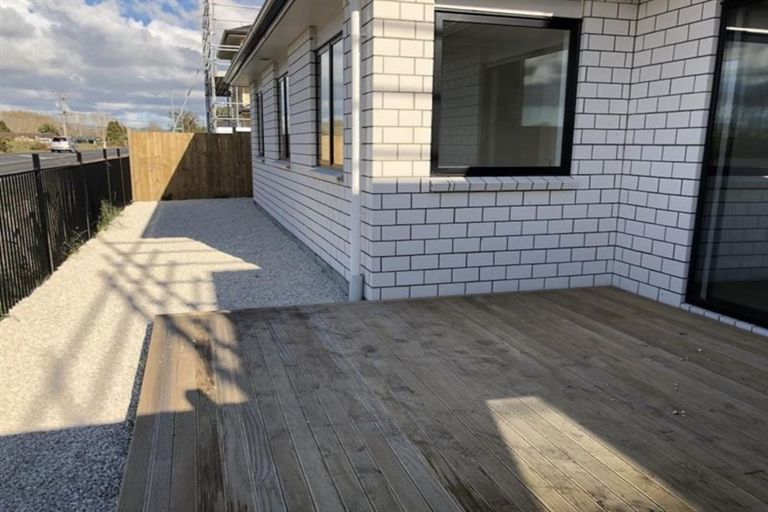 Photo of property in 23 Sapwood Crescent, Takanini, 2110