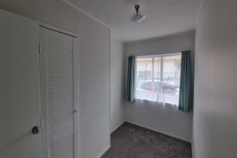 Photo of property in 11 Tyndrum Place, Highland Park, Auckland, 2010