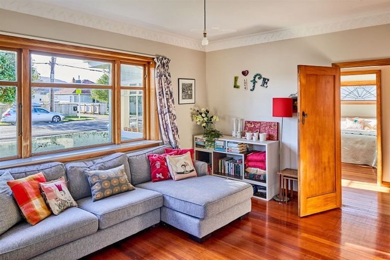 Photo of property in 156 Waiwhetu Road, Waterloo, Lower Hutt, 5011