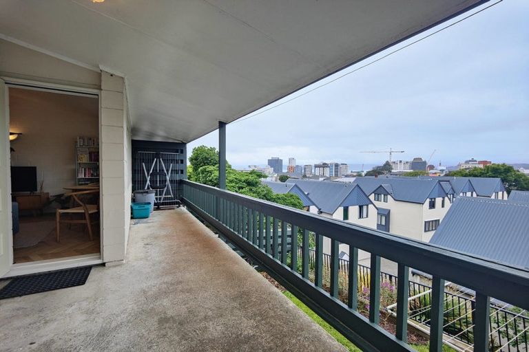 Photo of property in 8/219 Grant Road, Thorndon, Wellington, 6011