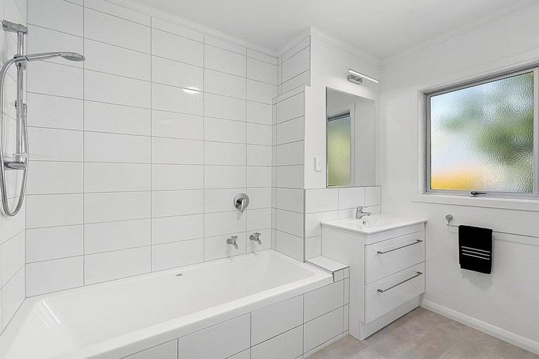 Photo of property in 6 Gothic Place, Ilam, Christchurch, 8041