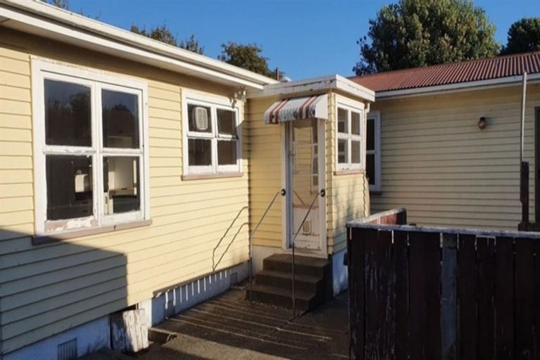 Photo of property in 4 Matai Street, Tokomaru, Palmerston North, 4474