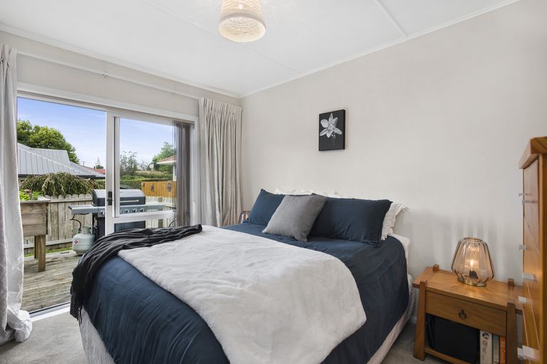 Photo of property in 8 Orakau Road, Mangere East, Auckland, 2024