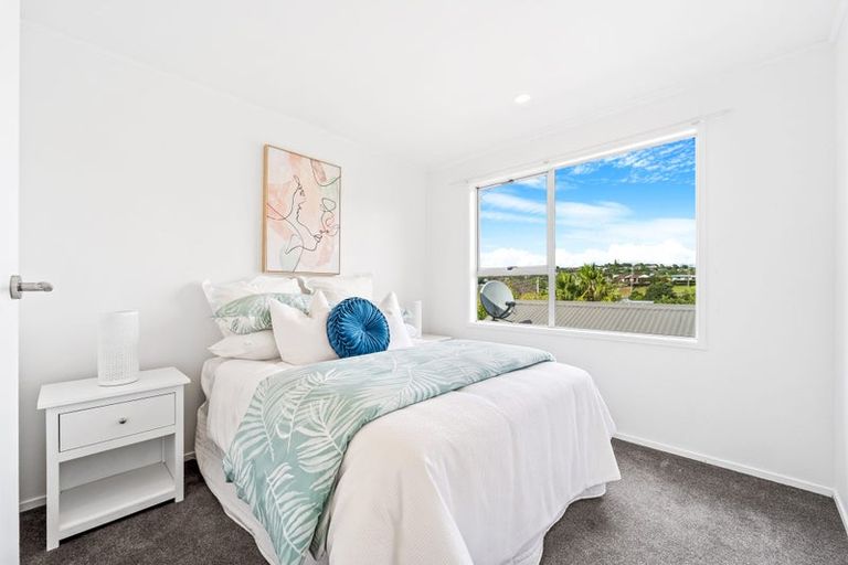 Photo of property in 11 Babington Place, Torbay, Auckland, 0630