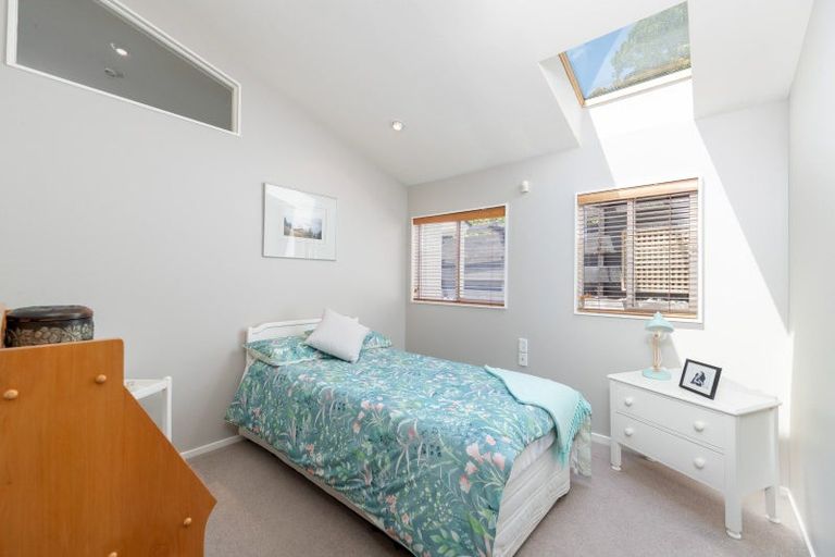 Photo of property in 20a Chatsworth Road, Silverstream, Upper Hutt, 5019