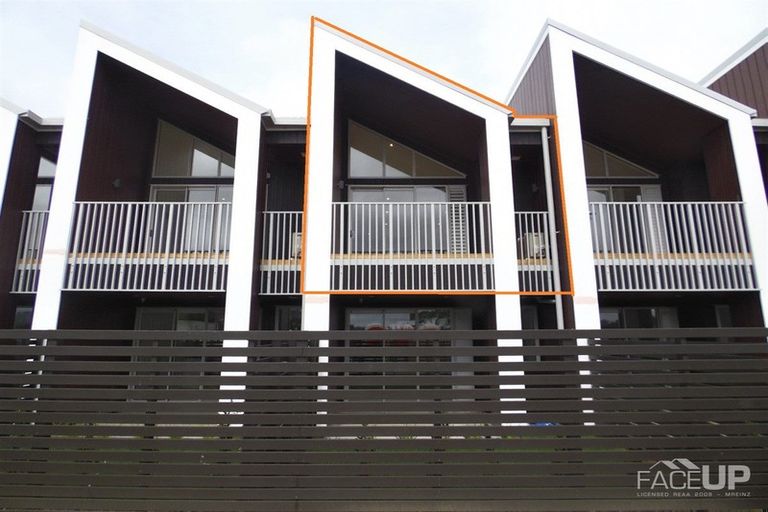 Photo of property in 8/28 Nevill Road, Hobsonville, Auckland, 0616