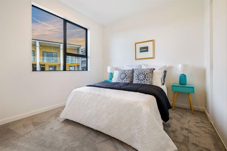 Photo of property in 50 Westgate Drive, Massey, Auckland, 0614