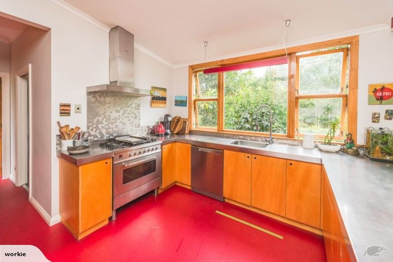 Photo of property in 37 Karewa Street, Castlecliff, Whanganui, 4501