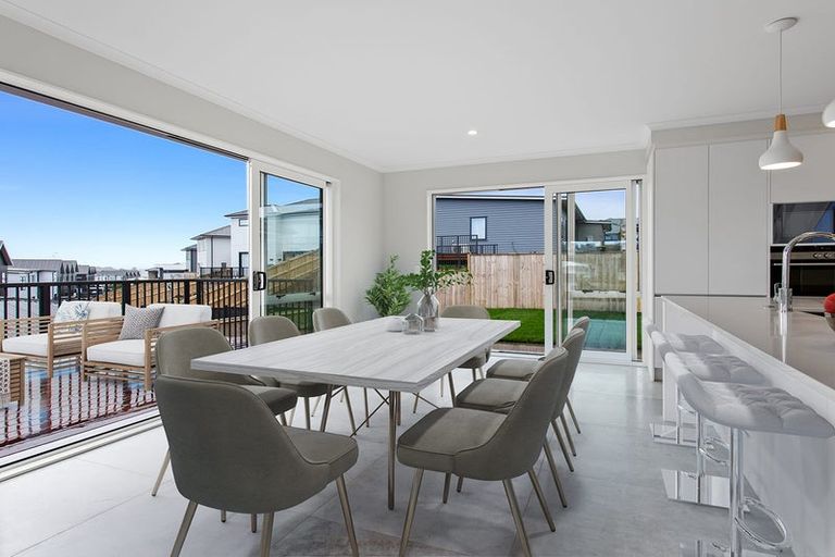 Photo of property in 38 Symes Drive, Red Beach, 0932