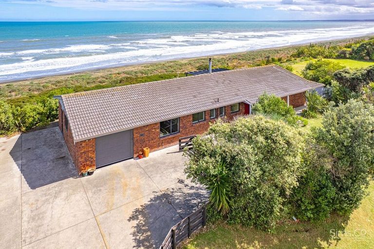 Photo of property in 29 Longbeach Drive, Castlecliff, Whanganui, 4501
