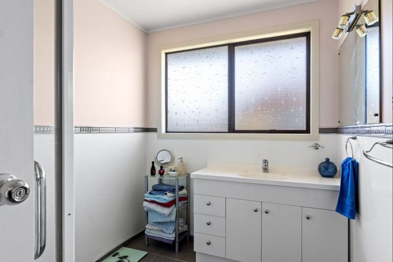 Photo of property in 15 Haldane Street, Elgin, Gisborne, 4010