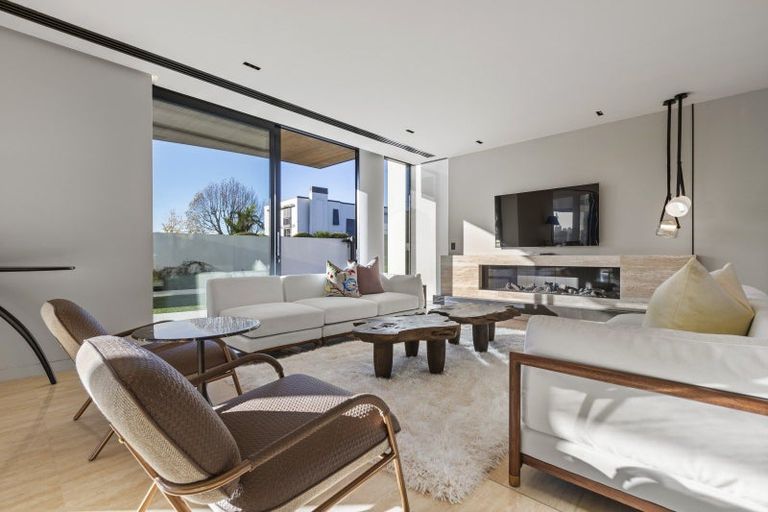 Photo of property in 92 Paritai Drive, Orakei, Auckland, 1071