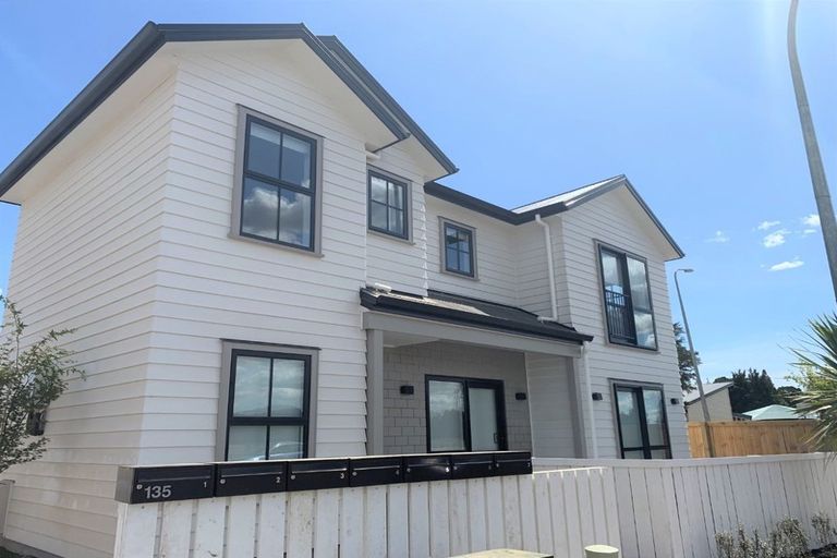 Photo of property in 1/135 Silverdale Road, Hillcrest, Hamilton, 3216