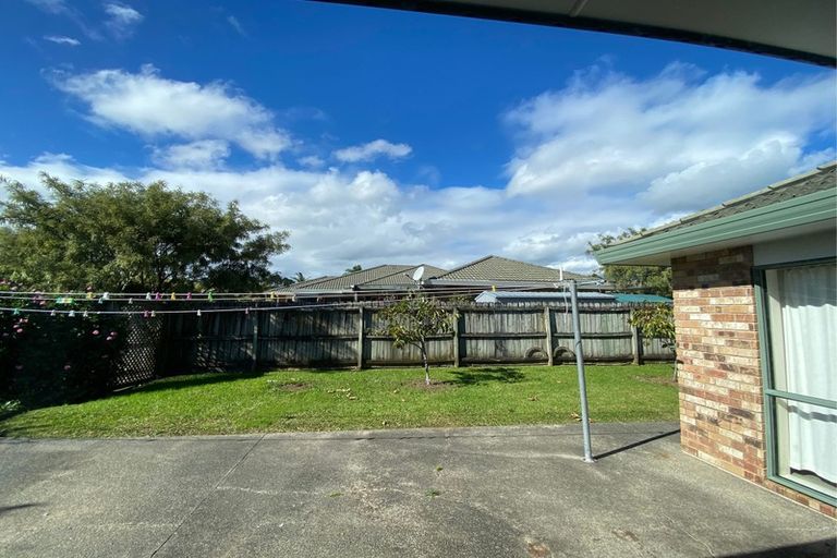 Photo of property in 130 Kilkenny Drive, East Tamaki Heights, Auckland, 2016