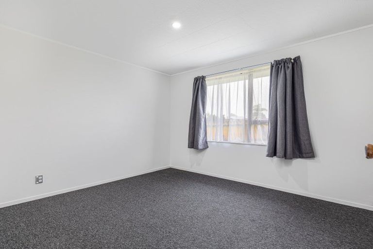 Photo of property in 2/45 Dominion Road, Papakura, 2110