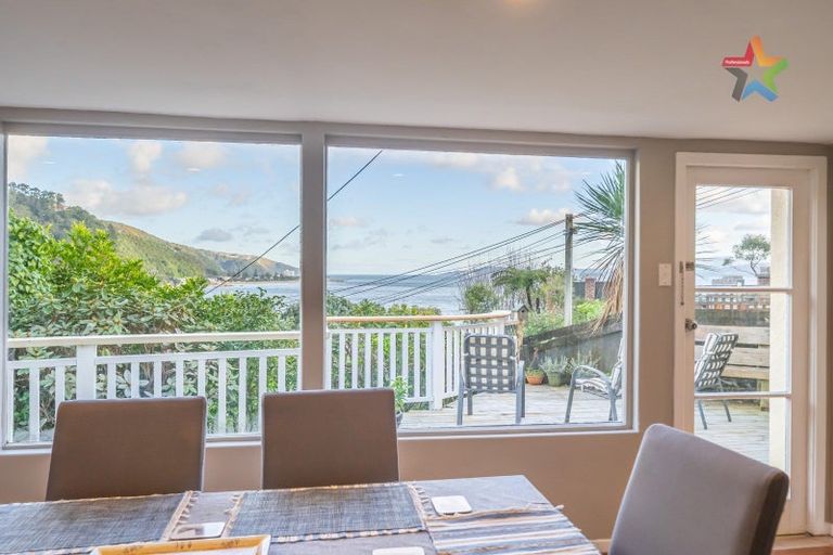 Photo of property in 15 Ferry Road, Days Bay, Lower Hutt, 5013