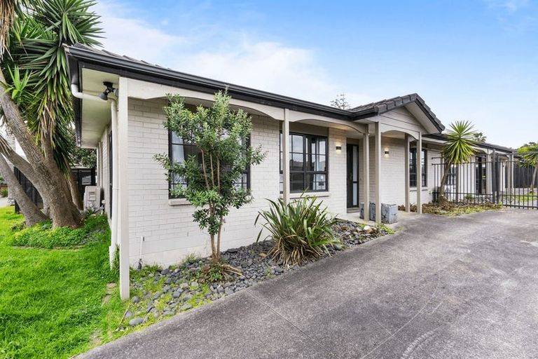 Photo of property in 27 Lothian Brae, Wattle Downs, Auckland, 2103