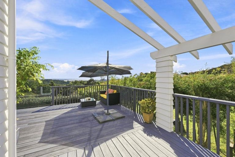 Photo of property in 136 Pinchgut Road, Kaukapakapa, 0873