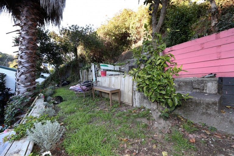 Photo of property in 47 Faraday Street, Hospital Hill, Napier, 4110