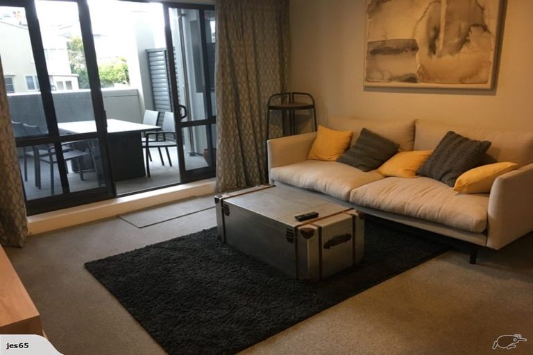 Photo of property in Paramount Apartments, 11/281 Maunganui Road, Mount Maunganui, 3116