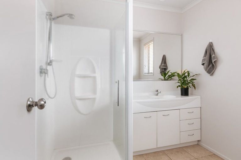 Photo of property in 106 Doncaster Drive, Papamoa Beach, Papamoa, 3118