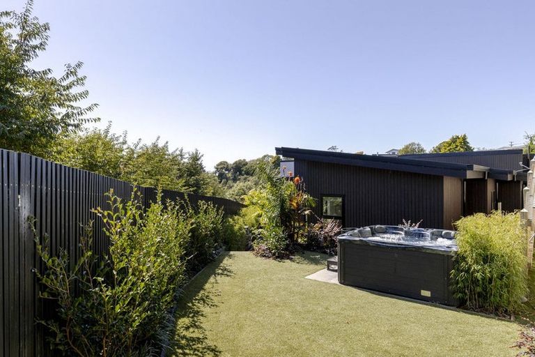 Photo of property in 7 Pike Place, Ferndale, New Plymouth, 4310