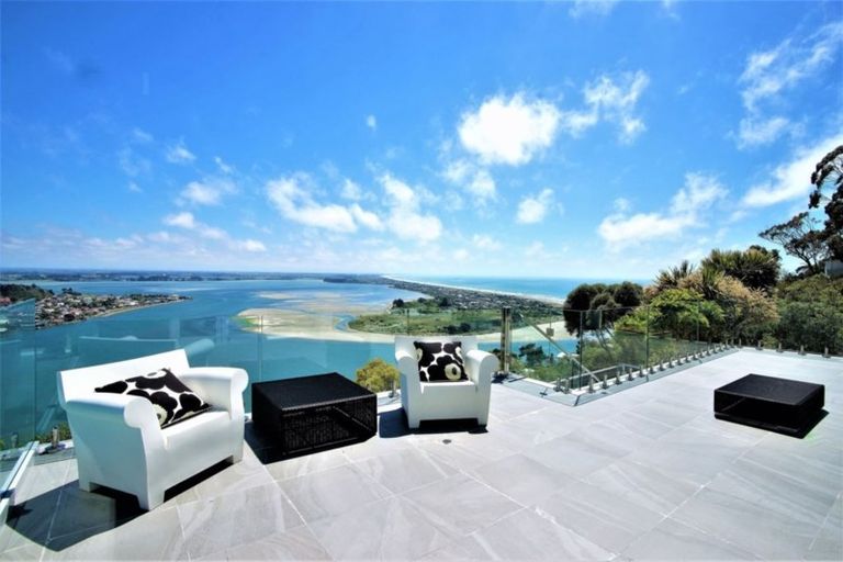 Photo of property in 46 Tuawera Terrace, Clifton, Christchurch, 8081