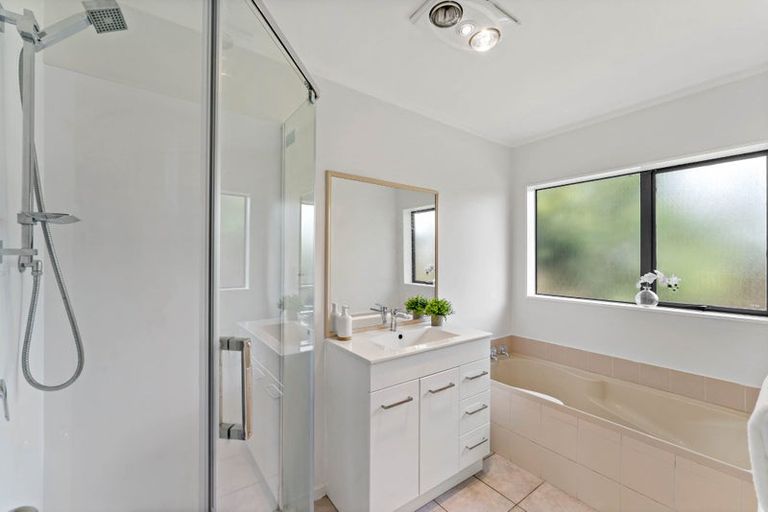 Photo of property in 17 Lolim Place, Favona, Auckland, 2024