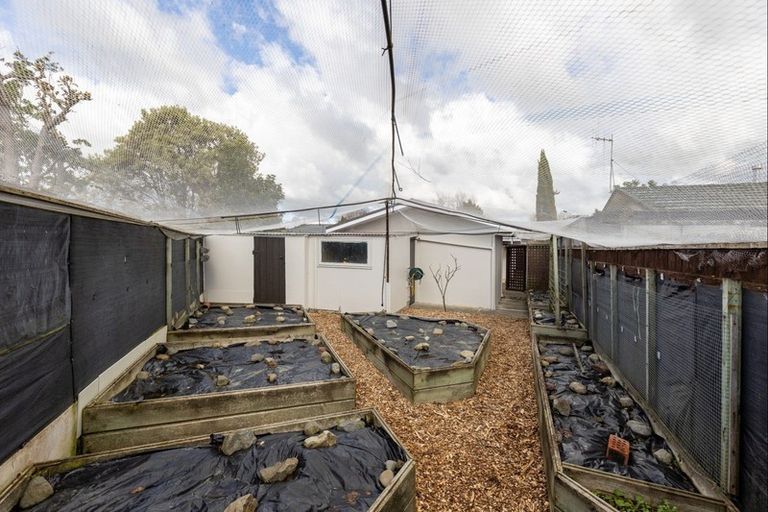 Photo of property in 6 Humphries Place, Awapuni, Palmerston North, 4412