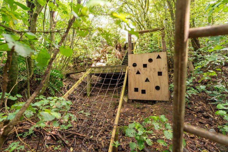 Photo of property in 147 Helston Road, Paparangi, Wellington, 6037