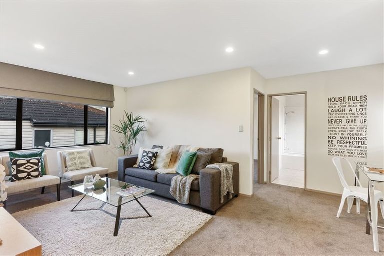 Photo of property in 138a Luckens Road, West Harbour, Auckland, 0618