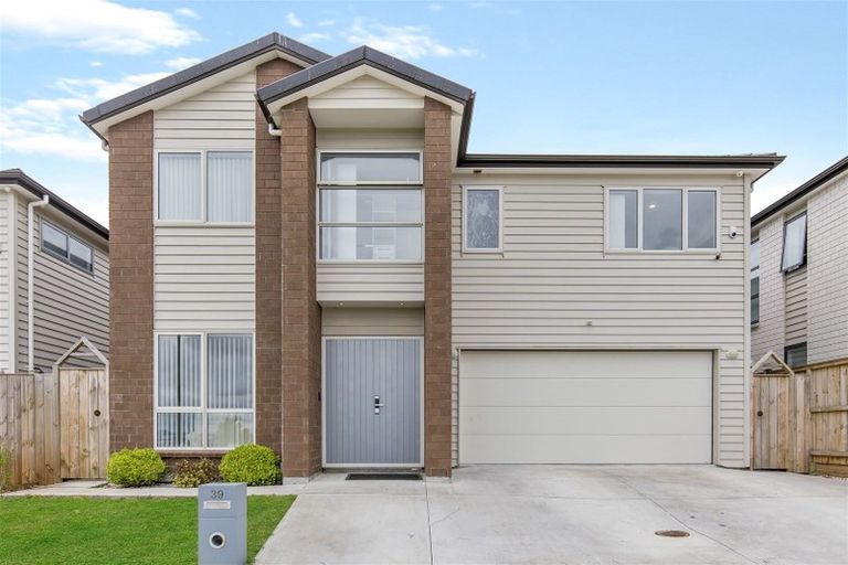 Photo of property in 39 Cloonlyon Drive, Flat Bush, Auckland, 2019