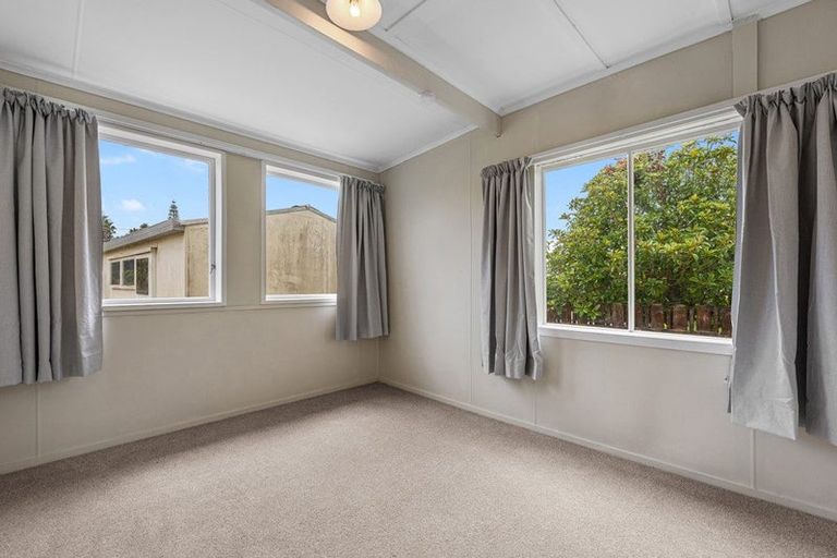 Photo of property in 240b Papamoa Beach Road, Papamoa Beach, Papamoa, 3118