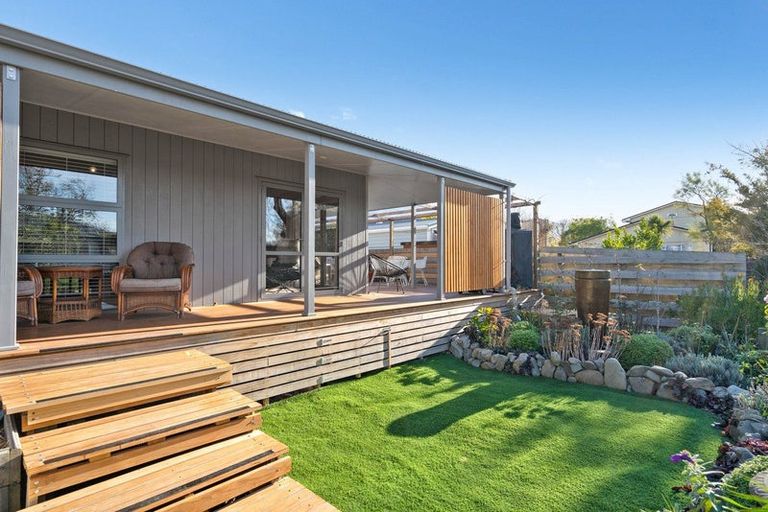 Photo of property in 79 Regent Street, Martinborough, 5711