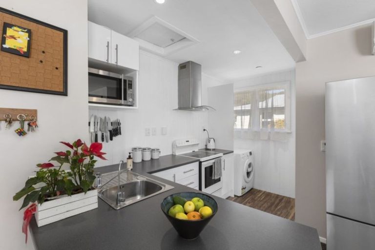 Photo of property in 4 Mayo Grove, Naenae, Lower Hutt, 5011