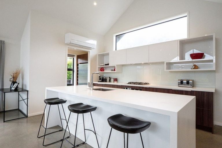 Photo of property in 35 Jacks Point Rise, Jacks Point, Queenstown, 9371